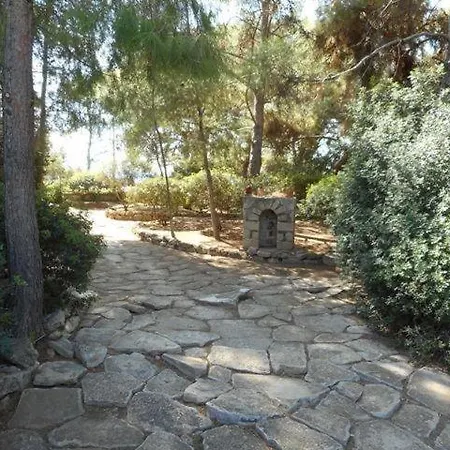 Mira Villas, Corinth